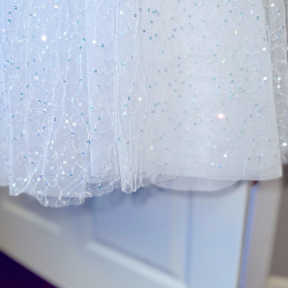 Beautiful WHITE Sherri Hill - Picture 12 of 15